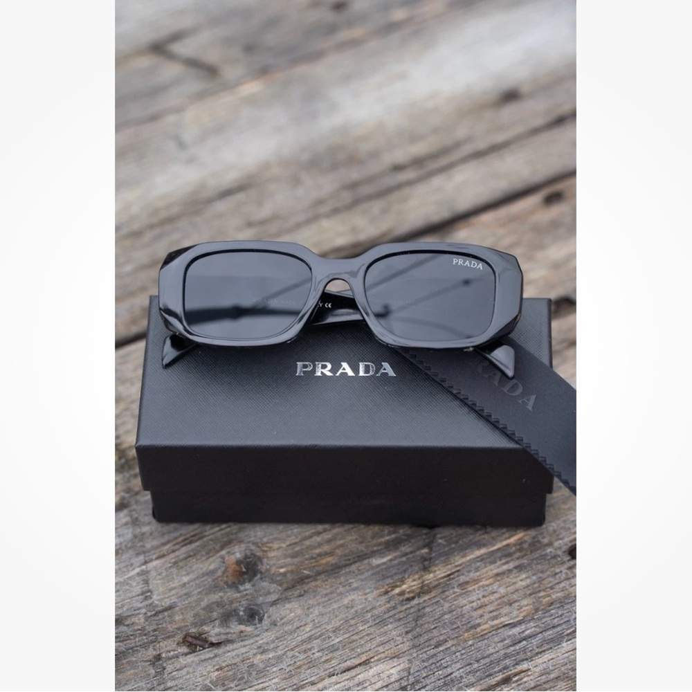 Authentic Prada Sunglasses PR17WS unisex 49mm